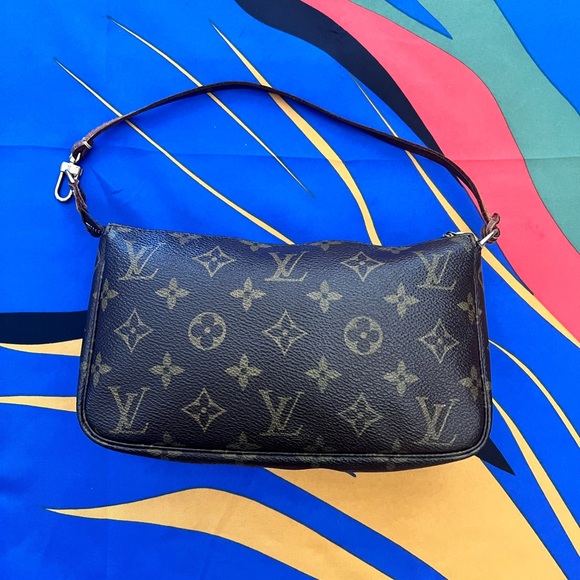 Authentic Preloved Louis Vuitton LV Accessories Pouch Bag Pochette Monogram - Picture 2 of 13